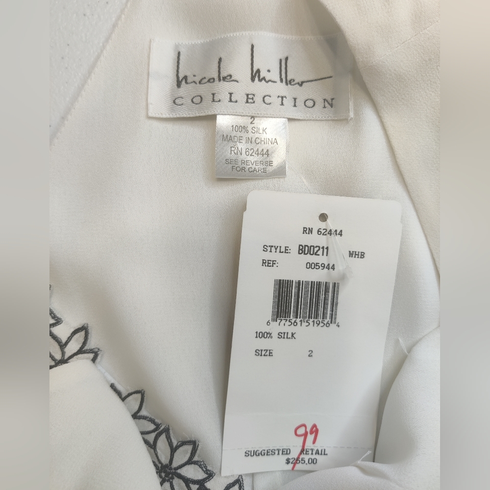 NWT Nicole Miller Collections Cream Color Dress With Black Flowers Size 2 - Picture 3 of 3